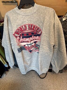 LOGO 7 Gray Crewneck Sweatshirt Red & Navy Min Twins World Series Graphic 1987